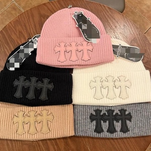 Gorro de punto Triple Cross | Gorro de invierno inspirado en el cromo | Gorra gótica urbana | Unisex
