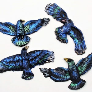 StudioStJames-Hand Sculpted Soaring Raven Cabochon with Glass Eye-Black Blue-Bead Embroidery Supplies PA 105417-105420
