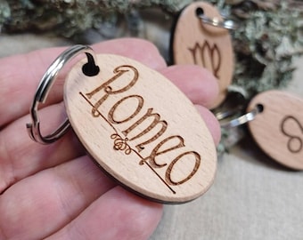 Wooden keychain, personalizable. Engraving. Zodiac signs.