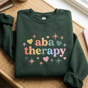 Felpa con ricamo ABA Therapy, girocollo da terapista comportamentale