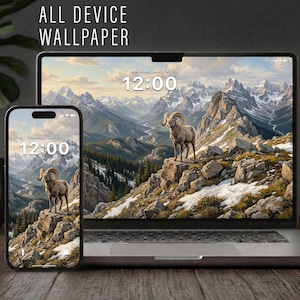 Może przedstawiać: Smartfon i laptop wyświetlają tapetę z krajobrazem górskim z owcą gruborogą. Tapeta wyświetla "Poniedziałek, 4 lipca" i godzinę "12:00". Słowa "ALL DEVICE WALLPAPER" znajdują się na górze obrazu.