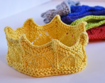 PDF KNITTING PATTERN for Child's Crown - "Leonie's Crown"