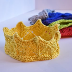 PDF KNITTING PATTERN for Child's Crown - "Leonie's Crown"