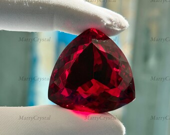 Topacio rojo suelto de 90 quilates: Piedra preciosa de talla trillón para joyería.