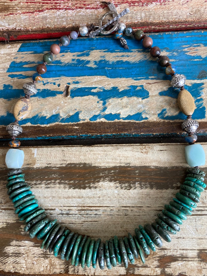 Primitive Turquoise /& Stone Boho Knotted Tribal Bib Necklace