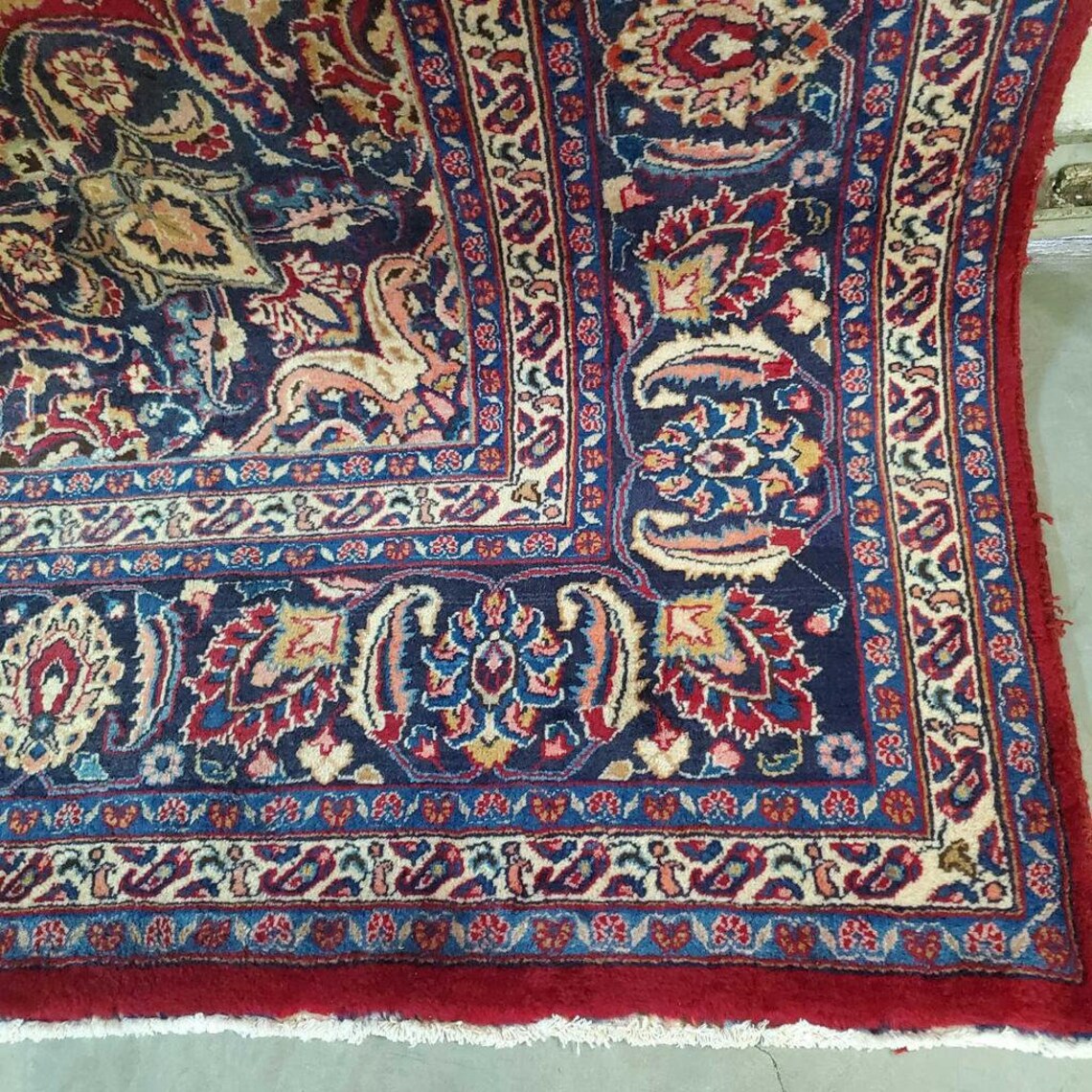 Persian 100 Hand Knotted Wool Pile Rug 156 X 118 Etsy