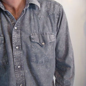 Vintage 1980s Acid Wash Western Shirt Chambray Denim Pearl Snap Size Small Medium Stone Wash image 3