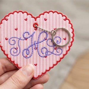 Broderipaket | Paket med applikationer för väsketiketter | Paket med applikationer för monogramvapen | Paket med BX-typsnitt | Hela butiken bild 12
