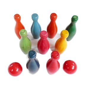 Vintage 3.75&quot; Mini Bowling Set Wood 9 Pins & 2 Balls 1950s Toy Kids Children 60s