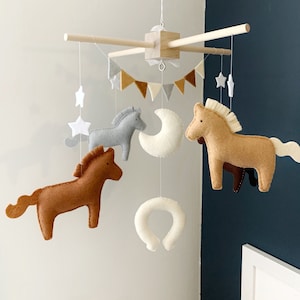 baby mobile, baby crib mobile, horse mobile, western nursery, gender neutral mobile, baby mobile horses, baby Mobile farm, farm nursery deco