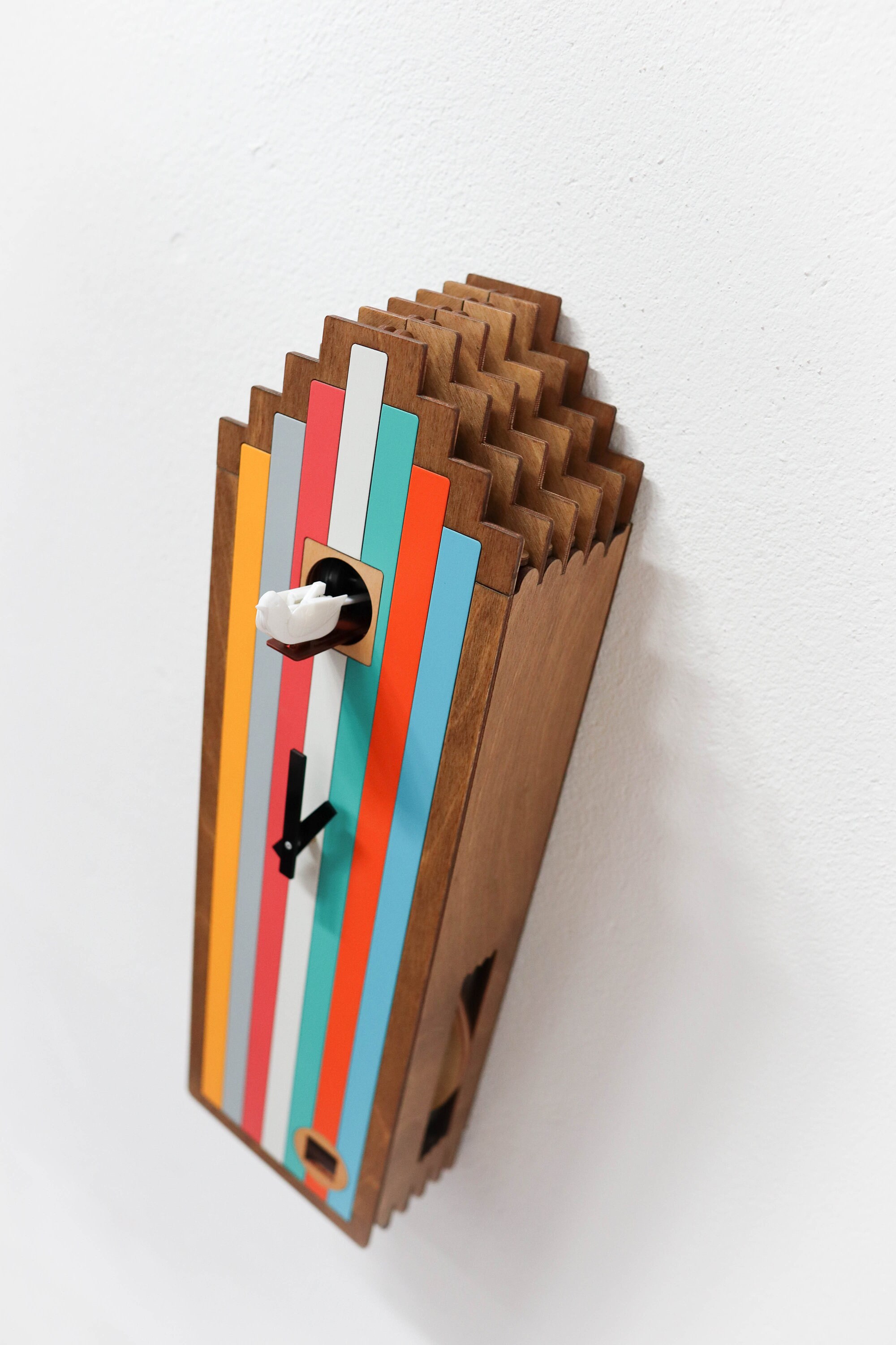 Color-House Numéro 2 Horloge Coucou Moderne