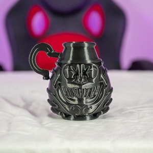 The Greedy Duelist Pot – Grinning Treasure Jar DIY Desk Prop