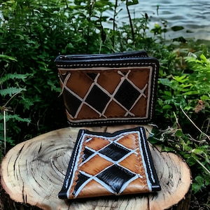 CONJUNTO: Cartera de cuero a cuadros negra con tarjetero a juego/tarjeta de crédito Handtooled. Patrón de cuadros grandes