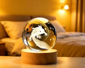 Lampka nocna 3D z kryształową kulą aksolotla, grawerowana laserowo lampa biurkowa z salamandry, drewniana podstawa LED zasilana przez USB, uroczy prezent z motywem morskim dla dzieci i nastolatków