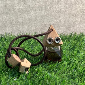 Difusor de madera reciclada para coche monstruo: un original colgante de aromaterapia reciclado