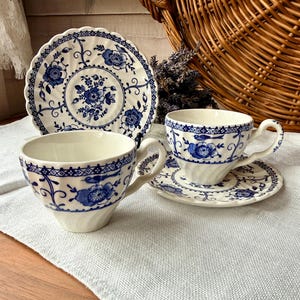 Juego de tazas y platillos vintage Johnson Bros Indies / Juego de té English Cottage de loza azul y blanca