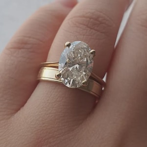 2 Carat Oval Engagement Ring, Moissanite Diamond Hidden Halo Ring With Solid Gold Cigar Band, Solitaire Bridal Ring Set, Wedding Ring Stack