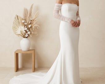 Minimalist Satin Mermaid Wedding Dress Off Shoulder Bridal Gown Detachable Sleeves Simple Elegant Trumpet Dress Modern Bride