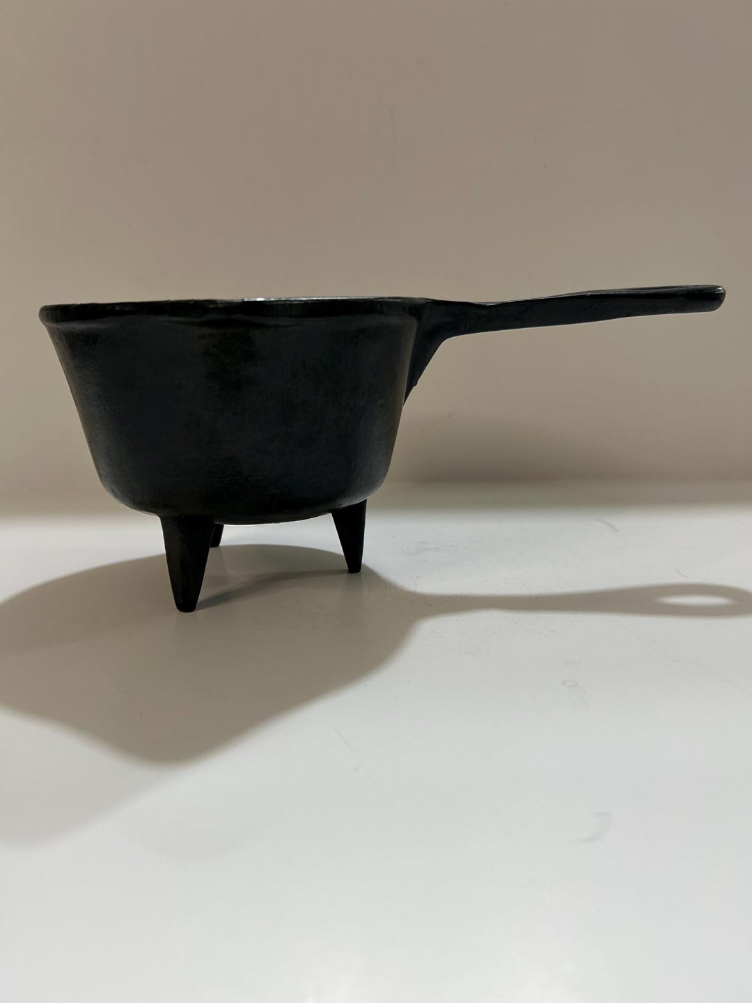 Antique Cast Iron “spider Pot”. - Etsy