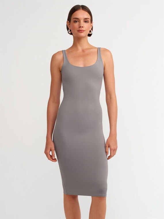 Gray Scoop Neck Midi Bodycon Dress Minimalist Sleeveless Elegant Everyday Outfit Women
