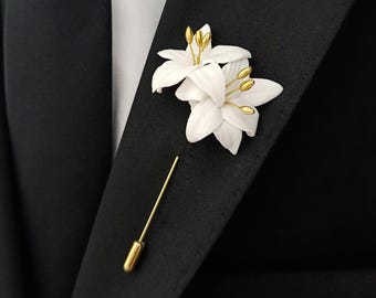 White Lily Boutonniere for Men, Wedding Lapel Pin, Groom Accessory, Groomsmen Button Hole