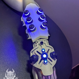 Power Node SINGLE Gauntlet - Cyberpunk ultra bright LED original design glowing techwear dystopian vambrace and hand armor