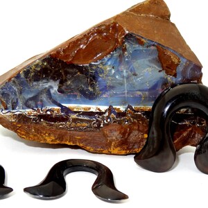 Hand Carved Horn Organic Hook Ear Tapers Pincher Gauges and Plugs, U Shape Tapers Unisex Body Piercing Jewelry For Ear Lobe
