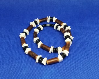 Wood and Shell Beaded Necklace. Natural Organic Jewelry