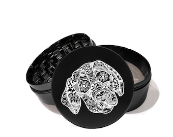 BARCOS GRATIS Fast-Mandala perro cara láser grabado Diseño 4 Piezas 63mm 2.5 pulgadas Aluminio grado avión Medicinal Herb Spice Premium Calidad