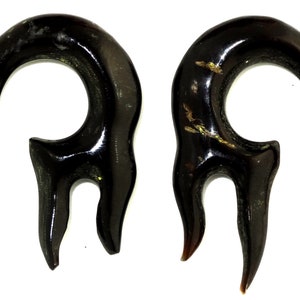Hand Carved Horn Organic Hook Ear Tapers Pincher Gauges and Plugs, Abstract Hook Tapers, Body Piercing Jewelry For Ear Lobe