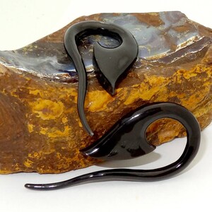 Hand Carved Horn Organic Hook Ear Tapers Pincher Gauges and Plugs, Floral Bell Unisex Body Piercing Jewelry For Ear Lobe