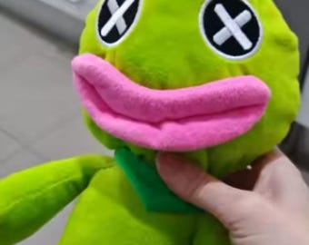 Green Plush Doll with X Eyes, Pink Lips | Kawaii Weirdcore Stuffed Toy (13cm)