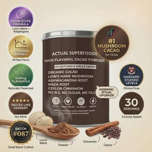 Puede incluir: Una lata marrón de Actual Superfoods High Flavanol Cacao en polvo con texto y gráficos. Los ingredientes incluyen cacao orgánico, hongo Melena de León y canela. Incluye una cuchara de madera con polvo y Melena de León.