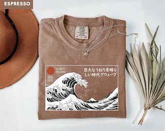 Great Wave Off Kanagawa Comfort Colors Shirt, Vintage Japanese Art Tee, Ukiyo-e Aesthetic Tshirt, Retro Ocean Graphic Tee, Surfer Girl Top