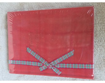 C.R. Gibson Christmas Card List Book 12 Year Record Red Debossed H3-3365 New