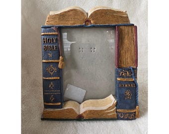 Vintage Gigi 3D Buch Bilderrahmen Heilige Bibel Gesangbuch Harz 3,5x5 Foto