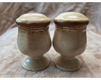 Mikasa Japan Stengods Salt- och pepparkar Vintage Brun Creme Specklad Set
