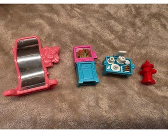 2001年製ヴィンテージ フィッシャープライス スウィートストリート ドールハウス用アクセサリーセット