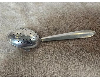 Vintage Silver Tone Metal Hinged Loose Leaf Tea Infuser Spoon Perforated Oval