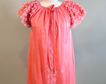 Vintage Peach Ruffle Sleeve Nightgown, Small Medium