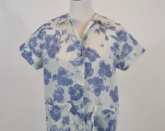 Vintage 1960s Dalton Blue Floral Short Sleeve House dress with Pockets, Large L