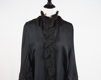 Antike Viktorianische Ära Schwarze Jacke mit Spitze und Jet Beading Applikation, One Size