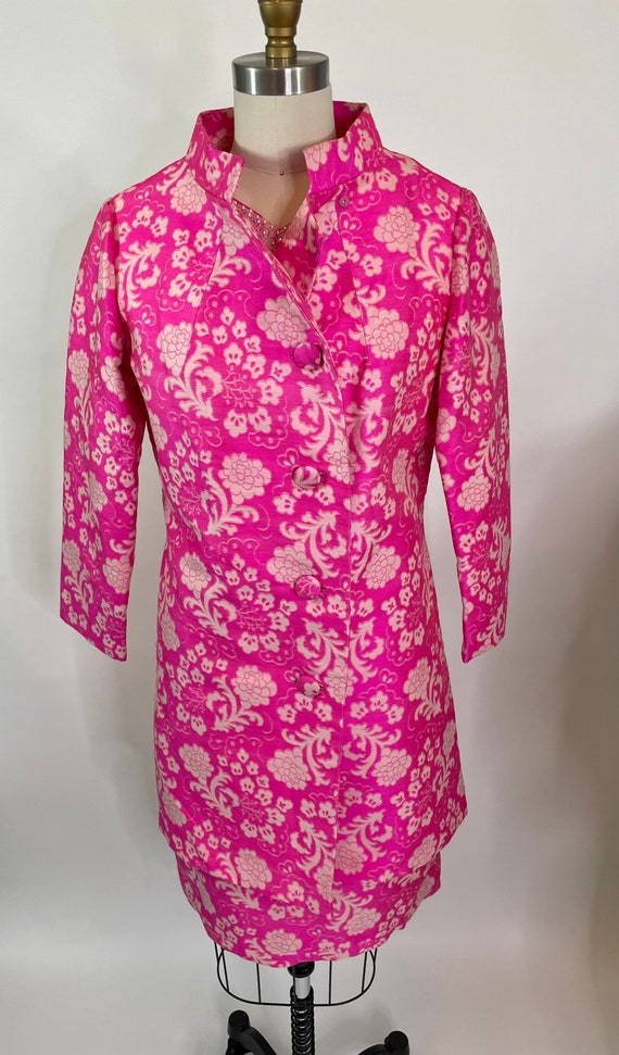 Vintage 1960s Hong Kong Pink Jacquard Dress and M… - image 10