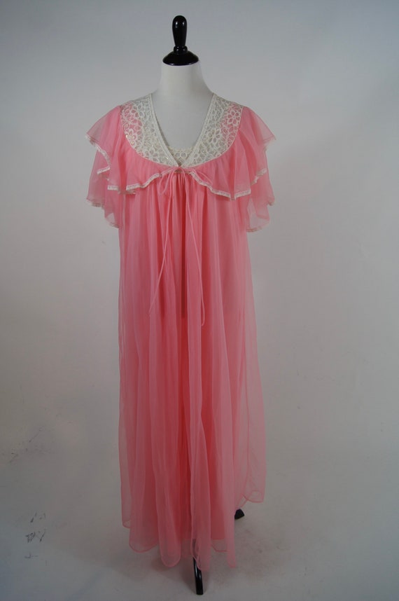 Vintage 1960s Secret Accents Pink Peignoir Set wit