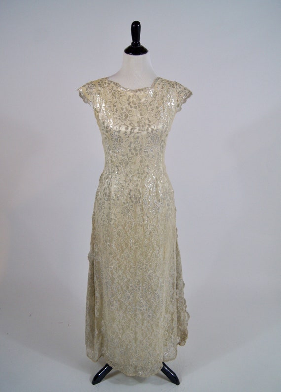 Vintage Late 1940s Ivory and Silver metallic Lace