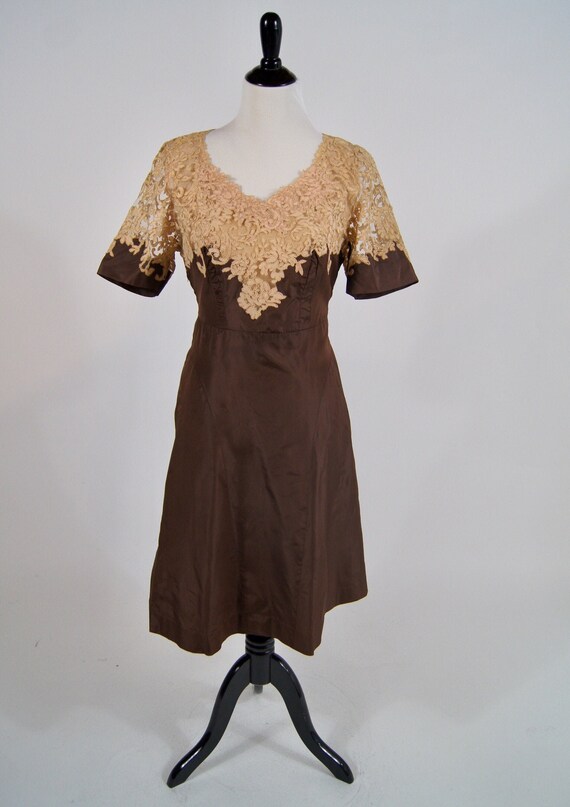 Vintage 1940s Brown Taffeta and Soutache Lace Topp