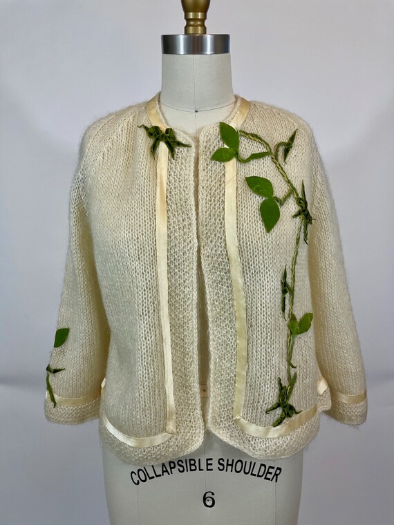 Vintage 1950s Hand Knit Ivory Mohair cardigan Swea