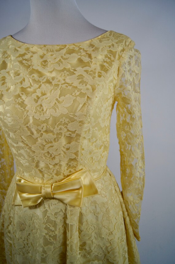 Vintage 1960s Yellow Lace Pleated Long Sleeve dre… - image 3