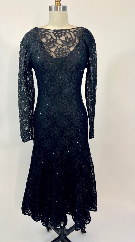 Vintage 1980s Halston Black Lace Fit & Flare merma