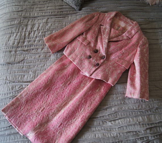 Vintage 1960s Pink Brocade 3 piece Dress suit with Rhinestone Buttons, XS